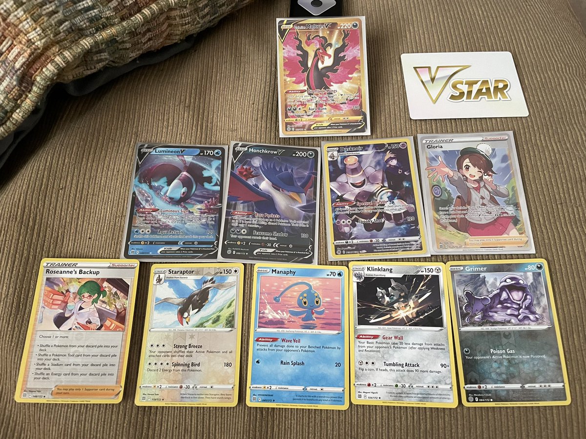 artemisthewild's tweet photo. The pulls out of 6 loose packs! Had to share with our buddy  @Breaking_Nate #realbreakingnate https://t.co/rjMDhEHjJi