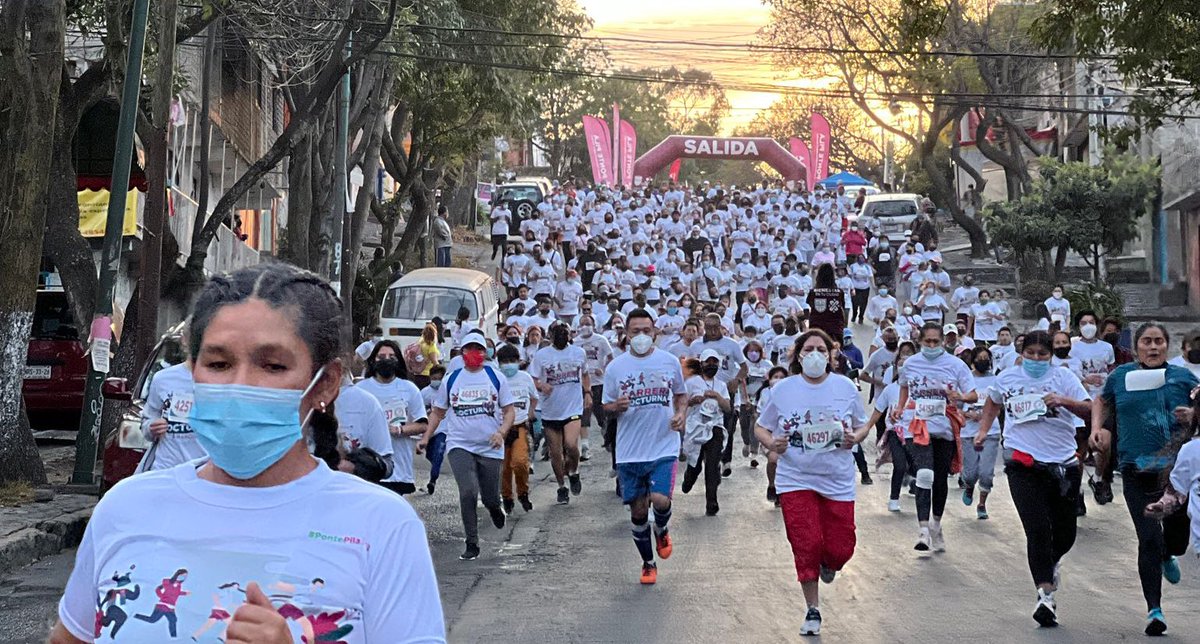 ParticipacionT's tweet photo. Hoy en coordinación con el programa @Ponte_Pila y @ParticipacionT del Gobierno de la Ciudad de México realizamos una Carrera Nocturna 3.5K y Marcha 1k en la Colonia Miguel Hidalgo 3ª Sección de la alcaldía Tlalpan. ¡Así la vivimos! https://t.co/PnhFmWNqZ8