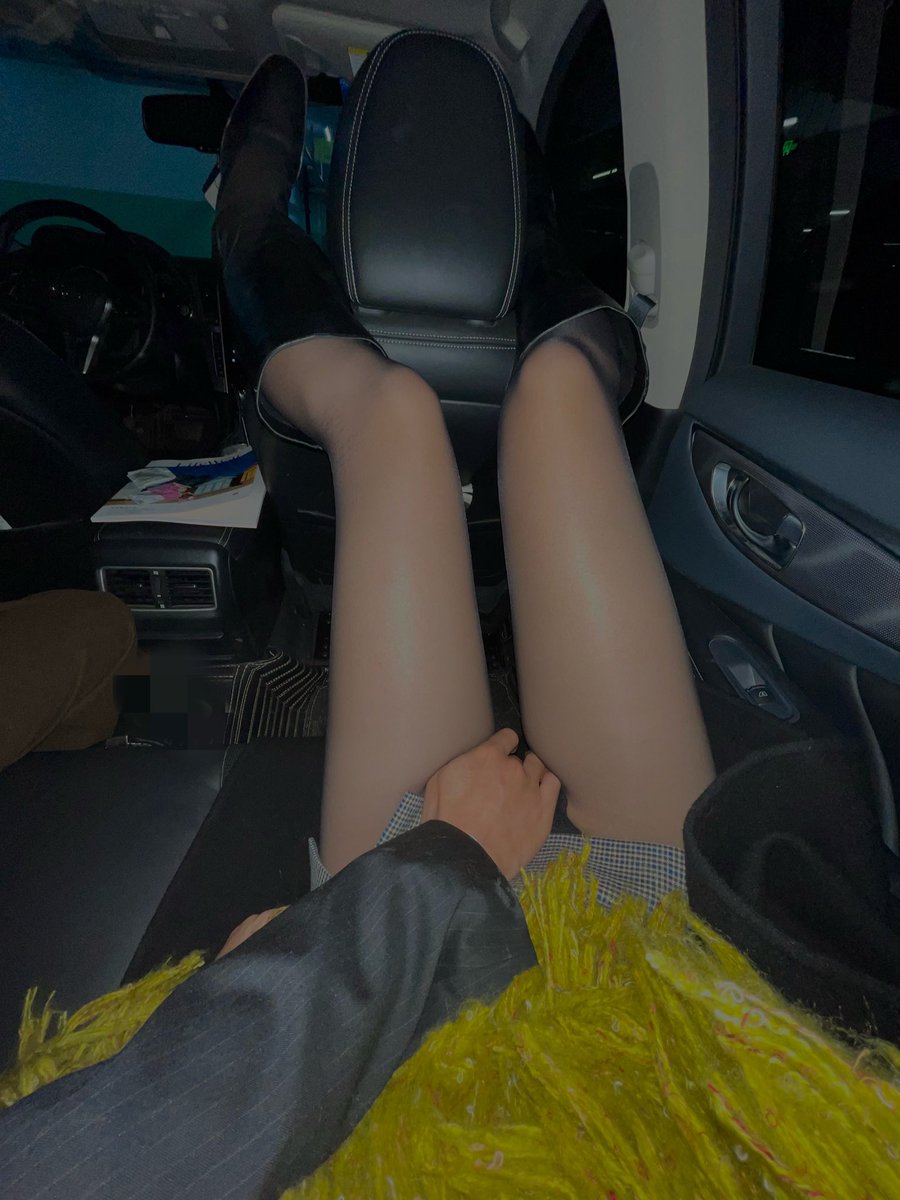 fcuklesss's tweet photo. 大数据把我推给那些爱黑丝爱车震的小伙伴🔛 https://t.co/2lbxNov4pp