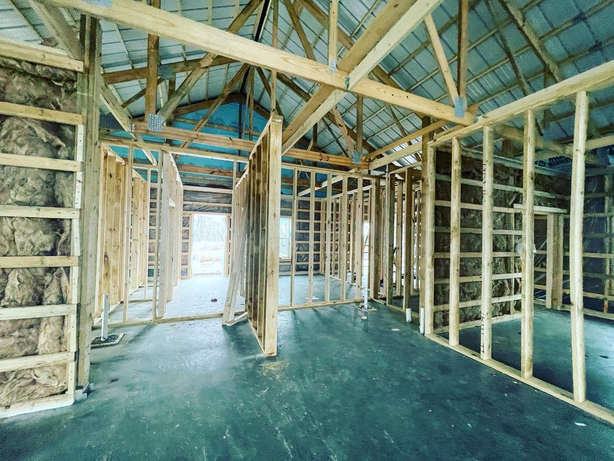 AndyRobot's tweet image. Update on our New #andyRobot Building 3 at #RobotNation   Walls almost all in. #robots