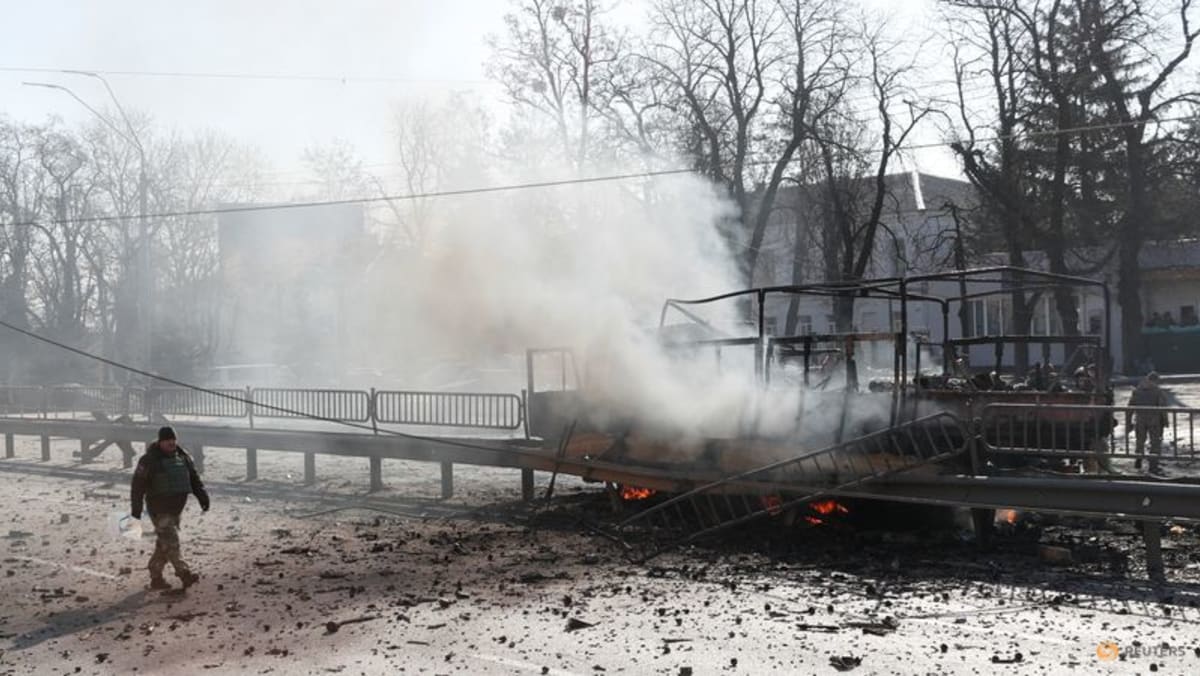 ChannelNewsAsia's tweet image. Ukraine says Russian troops blow up gas pipeline in Kharkiv channelnewsasia.com/world/ukraine-…