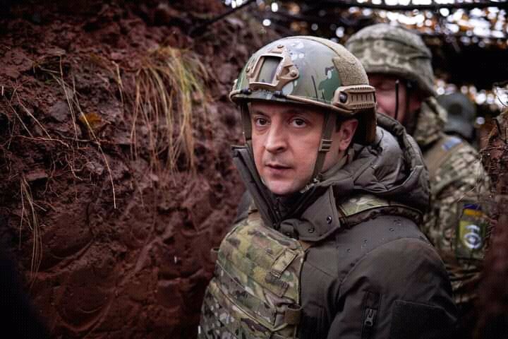 SoubhagyaSRK_'s tweet photo. Ukraine’s President #Zelensky rejected America’s offer to evacuate him from Kyiv
He said- I might be killed but I can’t abandon my people when our country is going thru darkest hour
Respect❤️🙏 #Ukraine #NATO
That’s like a True Leader ! #StopWar #NoWar https://t.co/3g6COJY76c