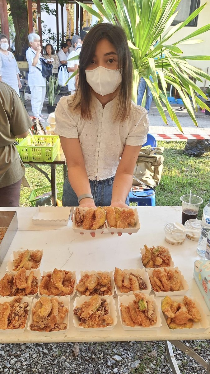 Gm ✨

I’m back! with thai fried banana

#TRIRINITY #NFTCommunity