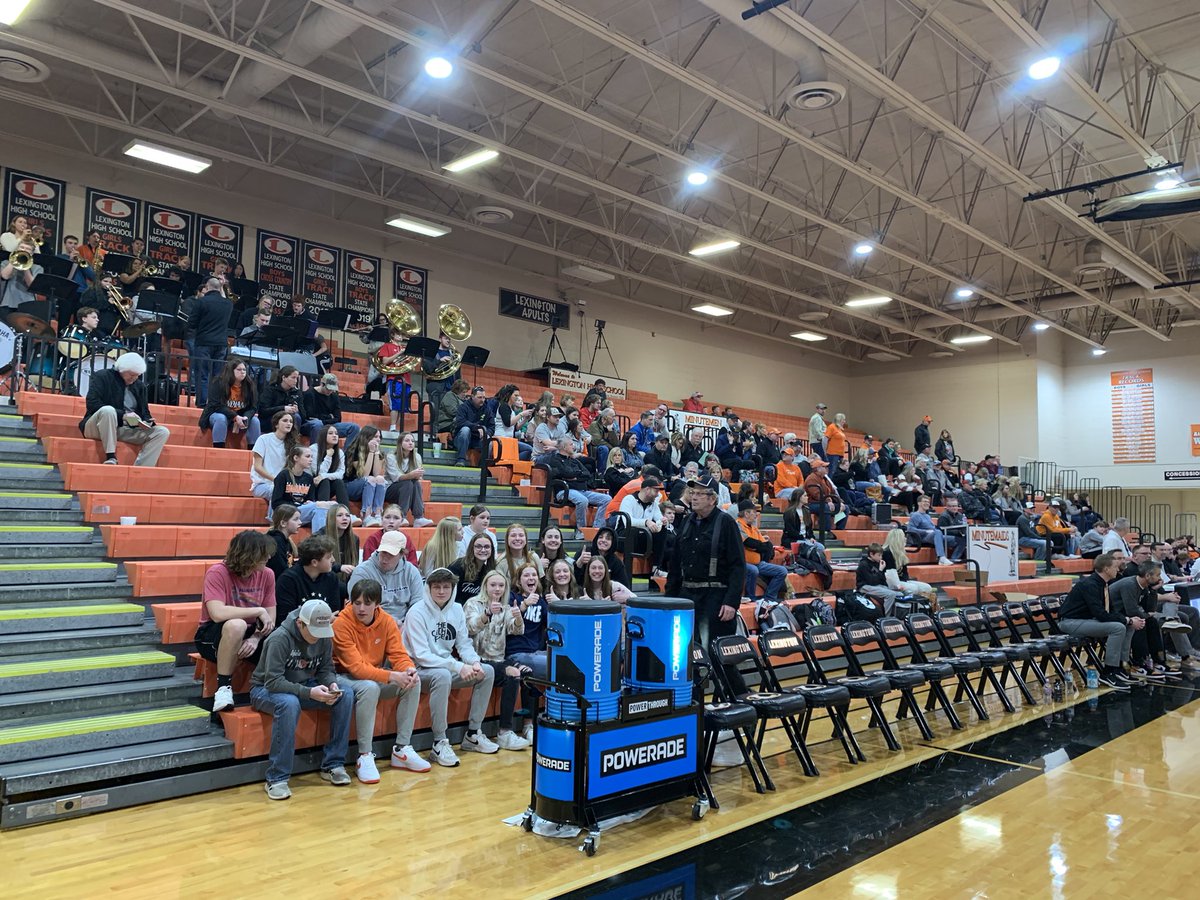 RusselGene's tweet photo. Nothing better than having a community come and PACK a gym 100+ miles from home to support our outstanding OG students! So proud of our students and community! #STATEBOUND @OGIndians https://t.co/0hY3Fn4558
