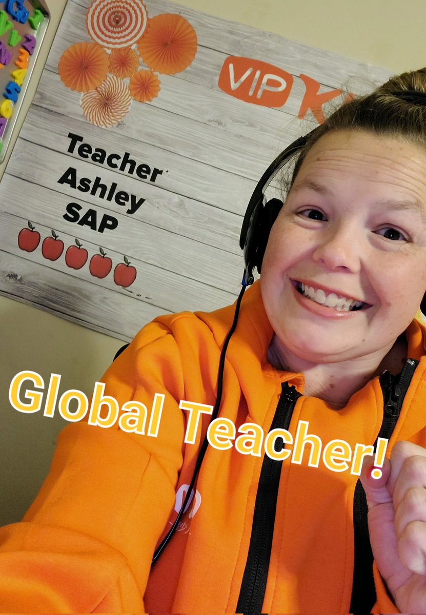 MrsHarrisBzyBee's tweet photo. I couldn't take it any longer and was missing my China students like crazy! I just signed my Global Contract, so I can now teach all over the world! I am excited for this journey! Watch out here I come! 🍎 🍎 🍎 🍎 🍎 The Best of the Best!
#VIPKID
#teachgloballyworklocally https://t.co/5c2YCeSlj3
