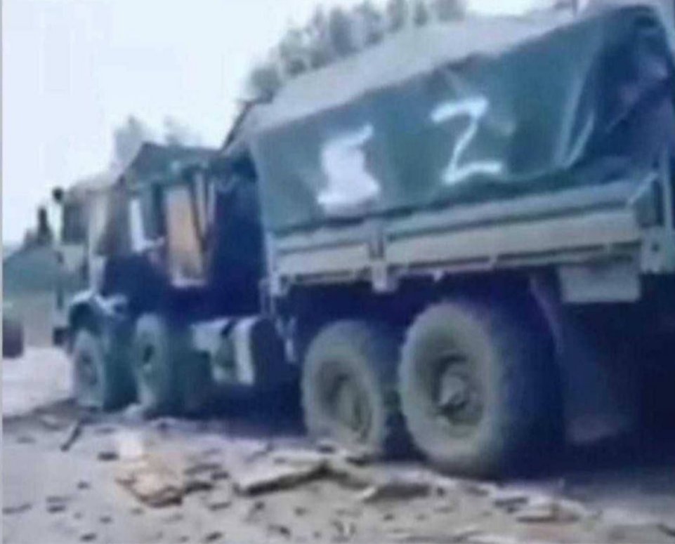 olgatokariuk's tweet image. Hey, they can&apos;t even paint Z properly!