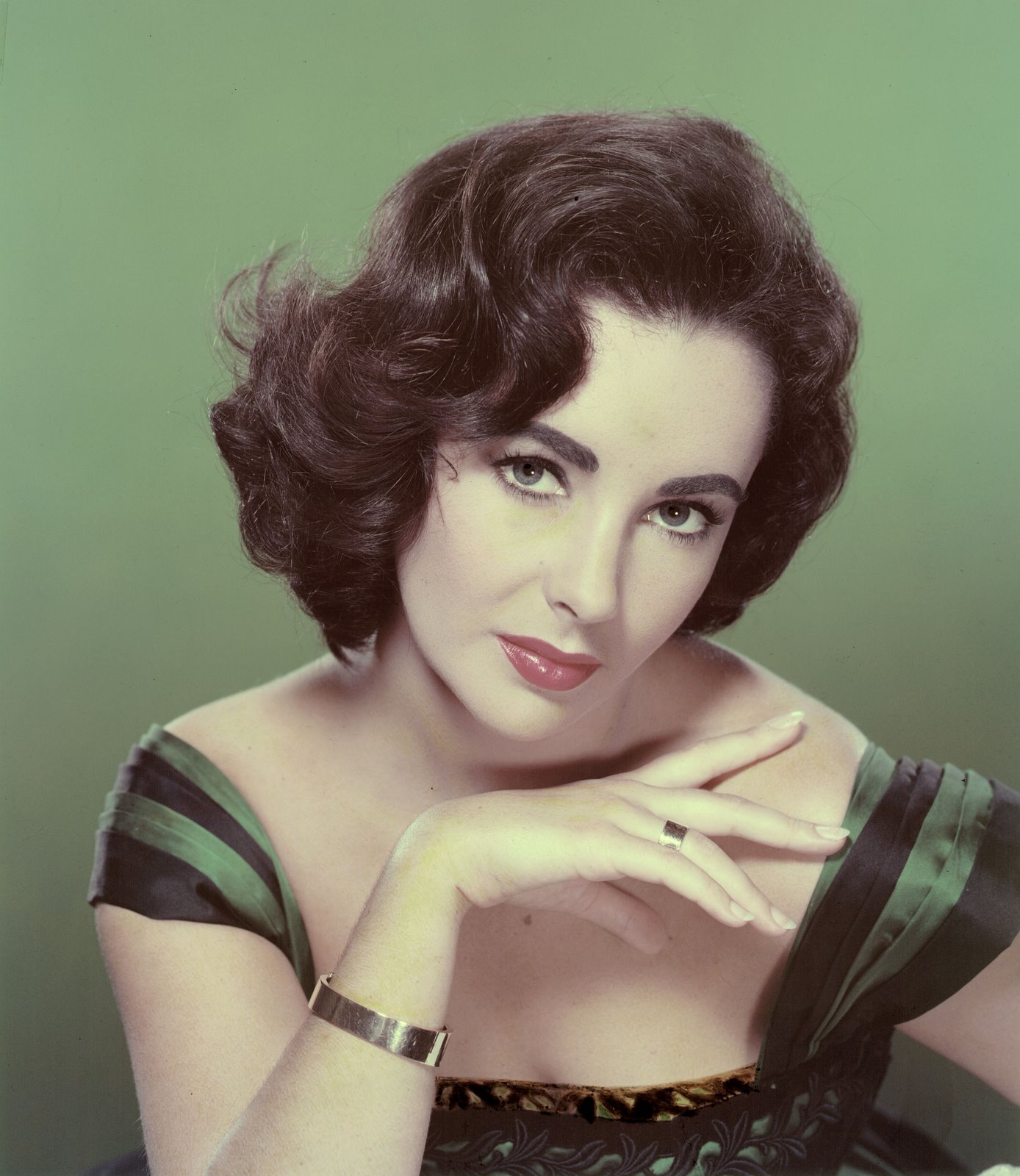 Happy Birthday to the incomparable Elizabeth Taylor! (1932 2011) 