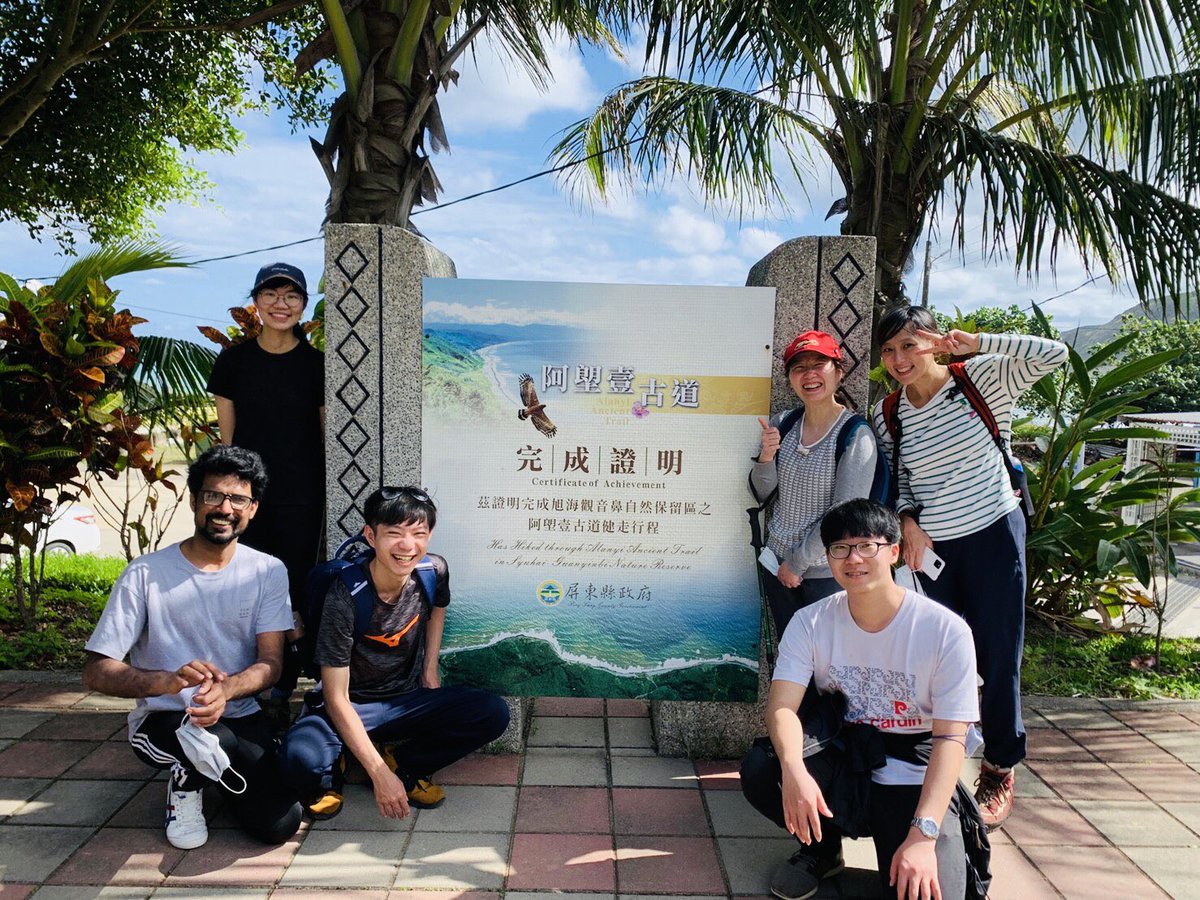 KuanChi_'s tweet photo. This is “the Lab” that can trek over mountains and through ocean. 🏔🌊@KimmyHo_Lab #Labtrip https://t.co/mCNBZUWGlg