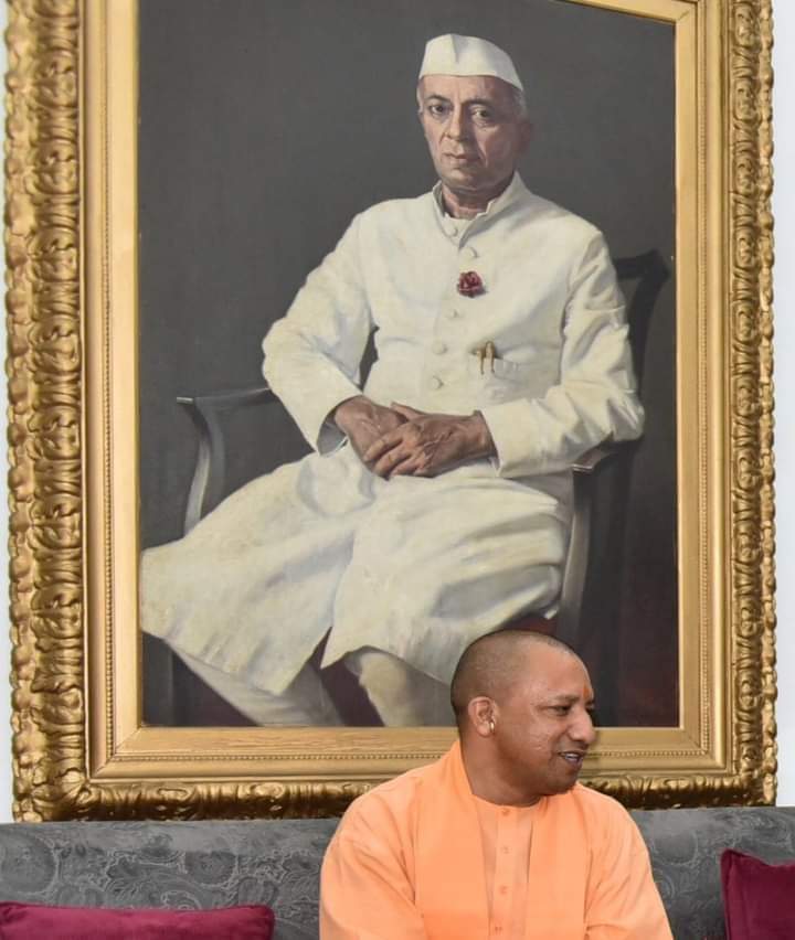 Deepaks47976516's tweet photo. वो कितने भी बड़े हो जायेंगे पर रहेंगे वहीं https://t.co/s6zKQw5Bax