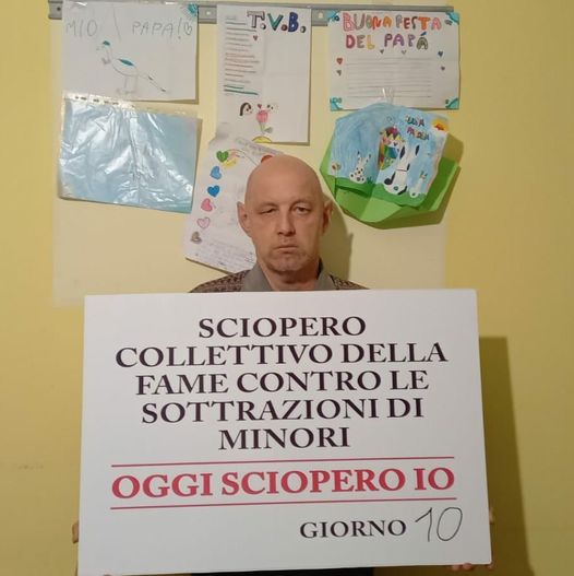 BViolenza's tweet photo. #bigenitorialità #figlinegati #maschile #uomo #chilhavisto #raitre #LaRepublicaLD #amore #leiene #divorzio #mra #dirittimaschili #antifemminismo #antisessismo #questionemaschile #redpill #incel #padriseparati #violenzadomestica #centriantiviolenza #sessismo #pariopportunità https://t.co/BonqrYUoEt