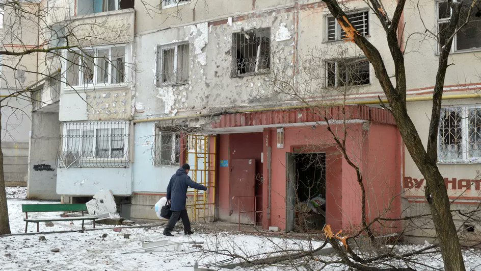 franceinfo's tweet photo. Guerre en Ukraine : "Je garde l'espoir que dans une semaine ce sera terminé et que les Ukrainiens vaincront", confie une habitante de Kharkiv

https://t.co/P4TWY0dorY https://t.co/ZN6MOtaxXd