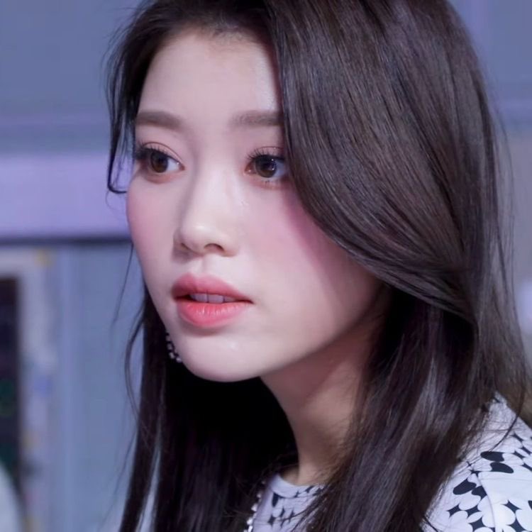 xiaoting_iu's tweet photo. https://t.co/FGuKNfAFSy