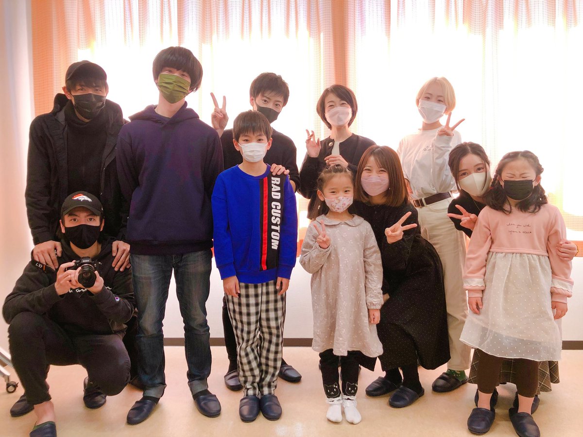 全員ではないのですが🙏🏻
本日の集合写真を撮りました📸
素敵な皆様と共に、『あの日。』
いよいよ作品が動き出します🔥
今後も皆さんのオフショットや、
様々な風景をお届けしていきます✨
お楽しみに！

#クラウドファンディング #挑戦中 
➡️【camp-fire.jp/projects/view/…】

#映画 #あの日 #香川 #家族