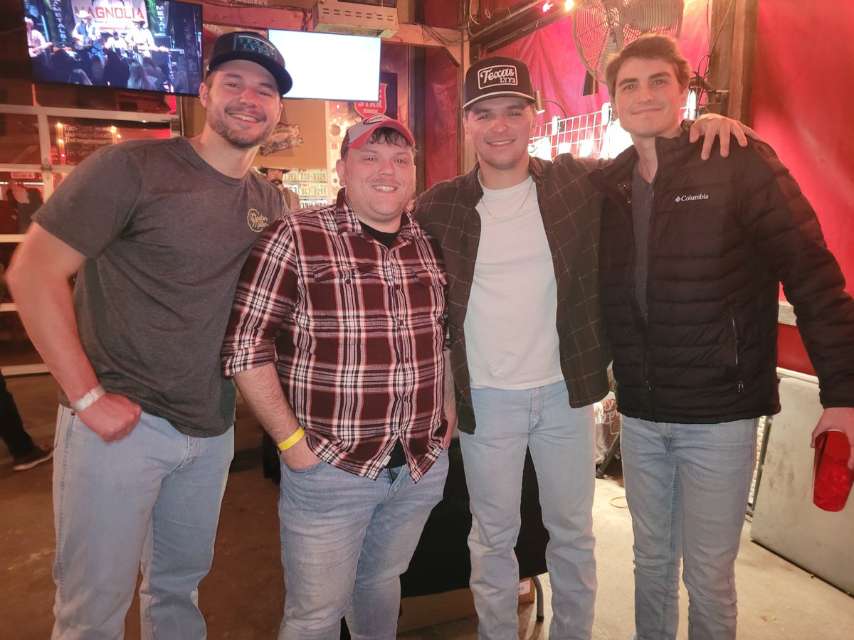 Got to meet <a href="/palmeranthony_/">Palmer Anthony</a> at Magnolia Motor Lounge tonight!  Great show from a great bunch of Texas boys!