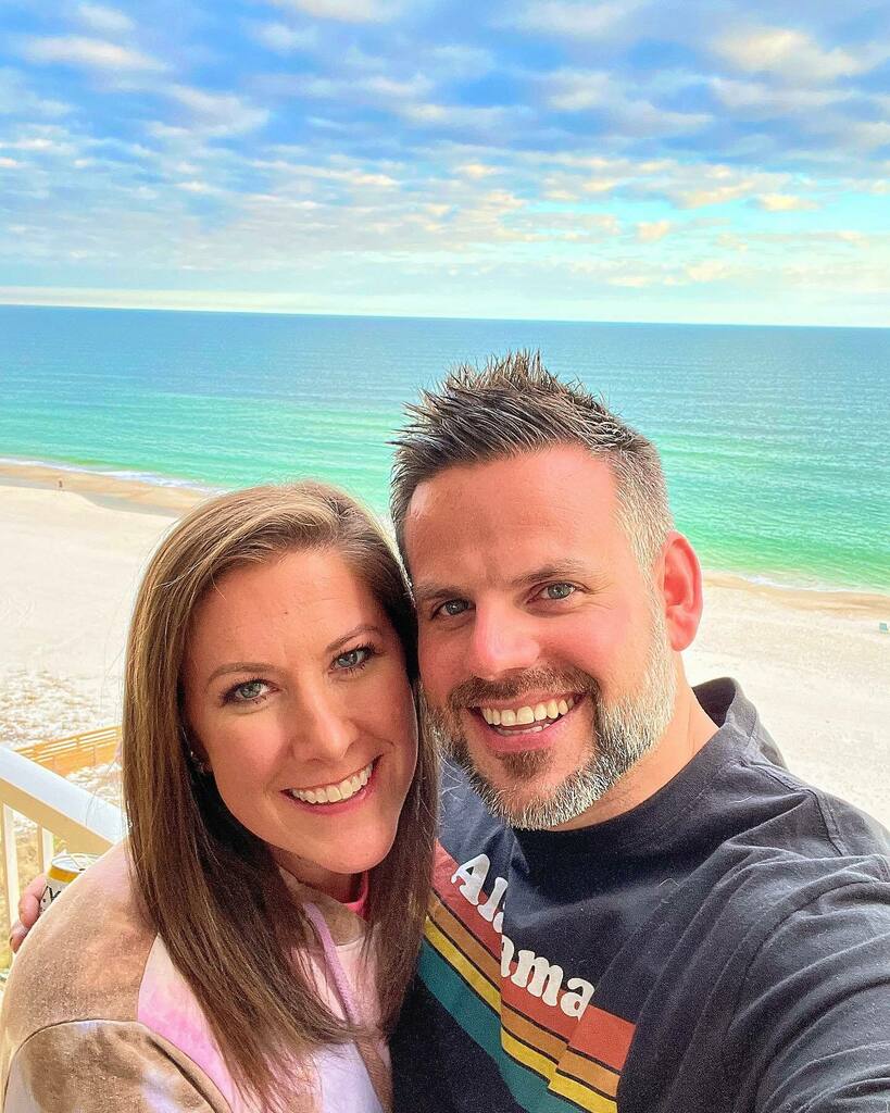 B. est 
E. scape
A. nyone
C. ould 
H. ave
🥰 instagr.am/p/Cad8rwcsj_Y/