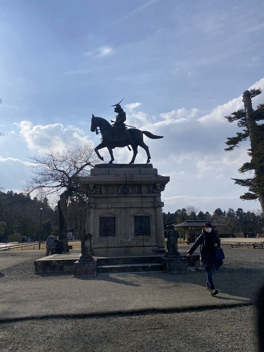 mnmrho's tweet photo. 西日本干されツアーだったけど、自分の自由が効くうちにどーーーしても行きたくて申し込んだ仙台公演。そしてまさかの当選😂
中止になっちゃったけどとりあえず観光してきた！
おなじく行き場を失ったお仲間がチラホラいた😂😂
またみんな元気で安全に遠征できる日がきますように☺️💚 https://t.co/hlapTULwCF