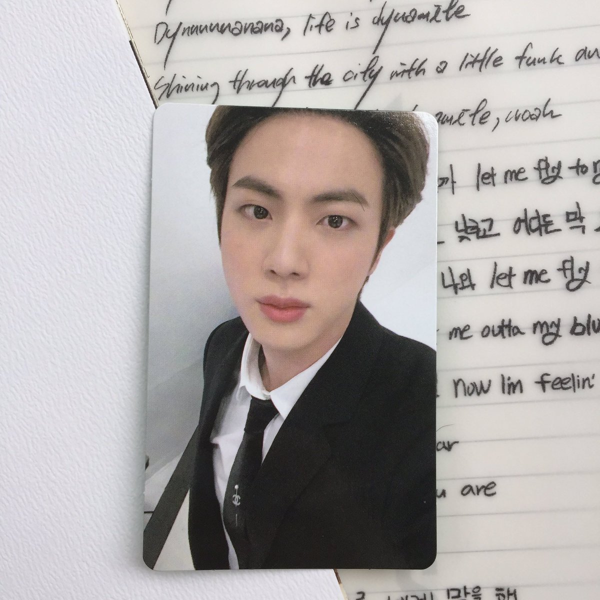 4TAEJlN's tweet image. #4TAEJlNsells ☻ wts lfb ph

jin memo20 dvd pc (9/10) + deco card snap-on = ₱1.5k + lsf (PAYO only sorry) 

— rfs: need funds for prio pc
— gcash / bdo • ggx, j&amp;amp;t, sdd
— onhand, can ship asap.

t. seokjin memories 2020 memo photocard bts