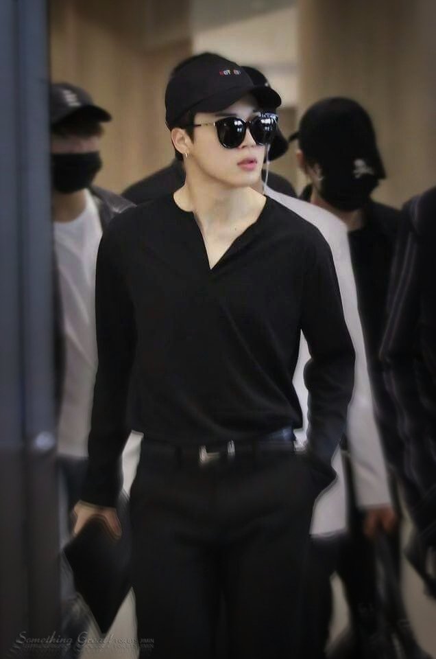 Actualizar 78+ imagen jimin black outfit - Abzlocal.mx