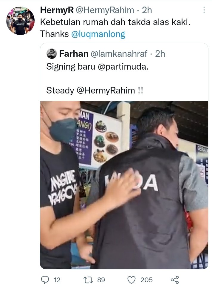amer7211's tweet photo. Bhahaha... gitu2 je @SyedSaddiq kena kitai. Alas kaki dia bagi. Steady @HermyRahim. Batu api sikit. 🤣 https://t.co/CZVareGR0c