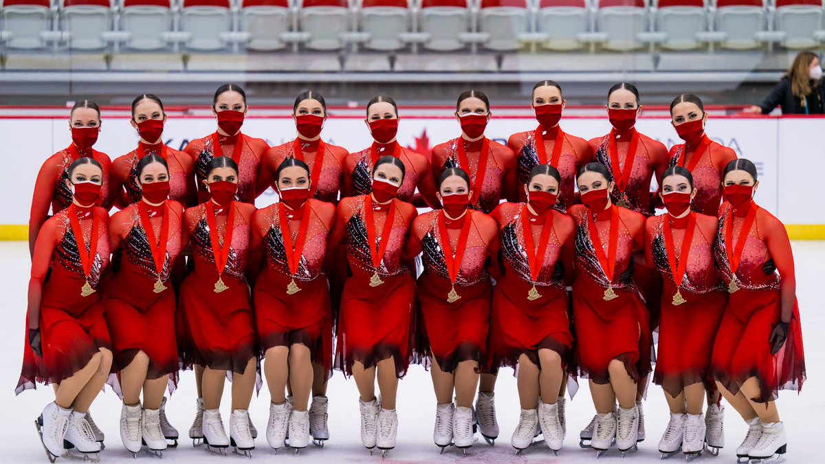 SkateCanada's tweet photo. Senior medallists / Médaillés seniors:
🥇 Les Suprêmes, 235.16
🥈 Nexxice, 222.44
🥉 Nova Senior, 207.12
📸 @DanielleEPhoto
#Synchro22 #CreatingHistory #CréerlHistoire https://t.co/xbHB8sOfgz