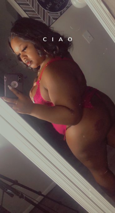 How my birthday night is ending 🥰💜😘 thanks for the birthday wishes 💞 https://t.co/yLAhuCHM14