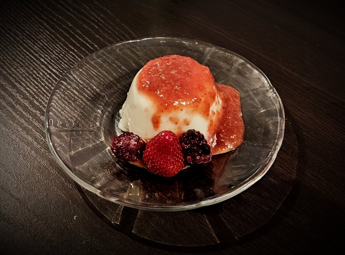 qontraportada's tweet photo. Y panna cotta 😋
#ECDQEMSD https://t.co/ajq7S5Vhs4