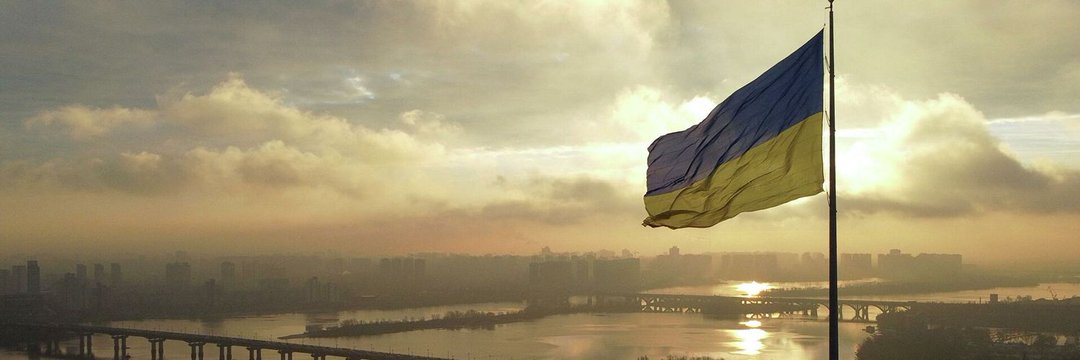 الانحياز إلى #أوكرانيا انحياز إلى المظلوم أياً كان جنسه أو دينه .. 🤝🇺🇦
الشعب الأوكراني تعرّض إلى غزو عسكري واعتداء وهو مرفوض بكل الشرائع السماوية والقوانين الدنيوية مهما كانت مبرراته .

#الحرب_على_أوكرانيا #Ukrania #اوكرانيا
