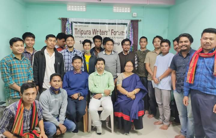 TripuraWriters's tweet image. The First general meeting of Tripura Writers' Forum was held under the chairmanship Mrs. Rani Tripura, President of Tripura Brwi Buthu, in presence of Shri Birendra Tripura, Hon'ble Naran, Tripura Dopha on 20 February 2022 at Krishnanagar, Agartala.

#TripuraWritersForum