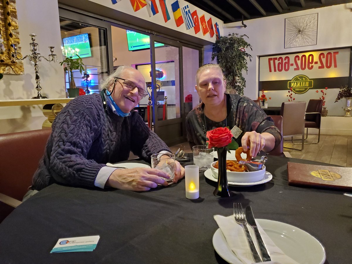 LVHelpGro's tweet image. Honoring and toasting Ukraine with Bulgarian Vodka!! #VegasStrong #SupportUkraine #BoycottRussianVodka
m.facebook.com/story.php?stor…
Cc @EvelPieLV @NVHumanities @ClarkCountyNV