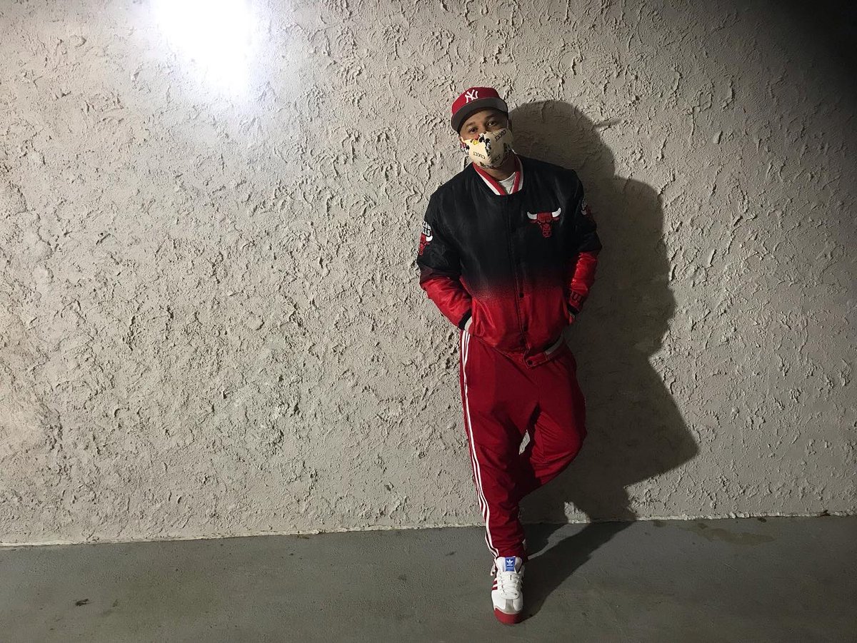 reddyroc2's tweet photo. ✌🏽 https://t.co/VmrBgAq8vQ