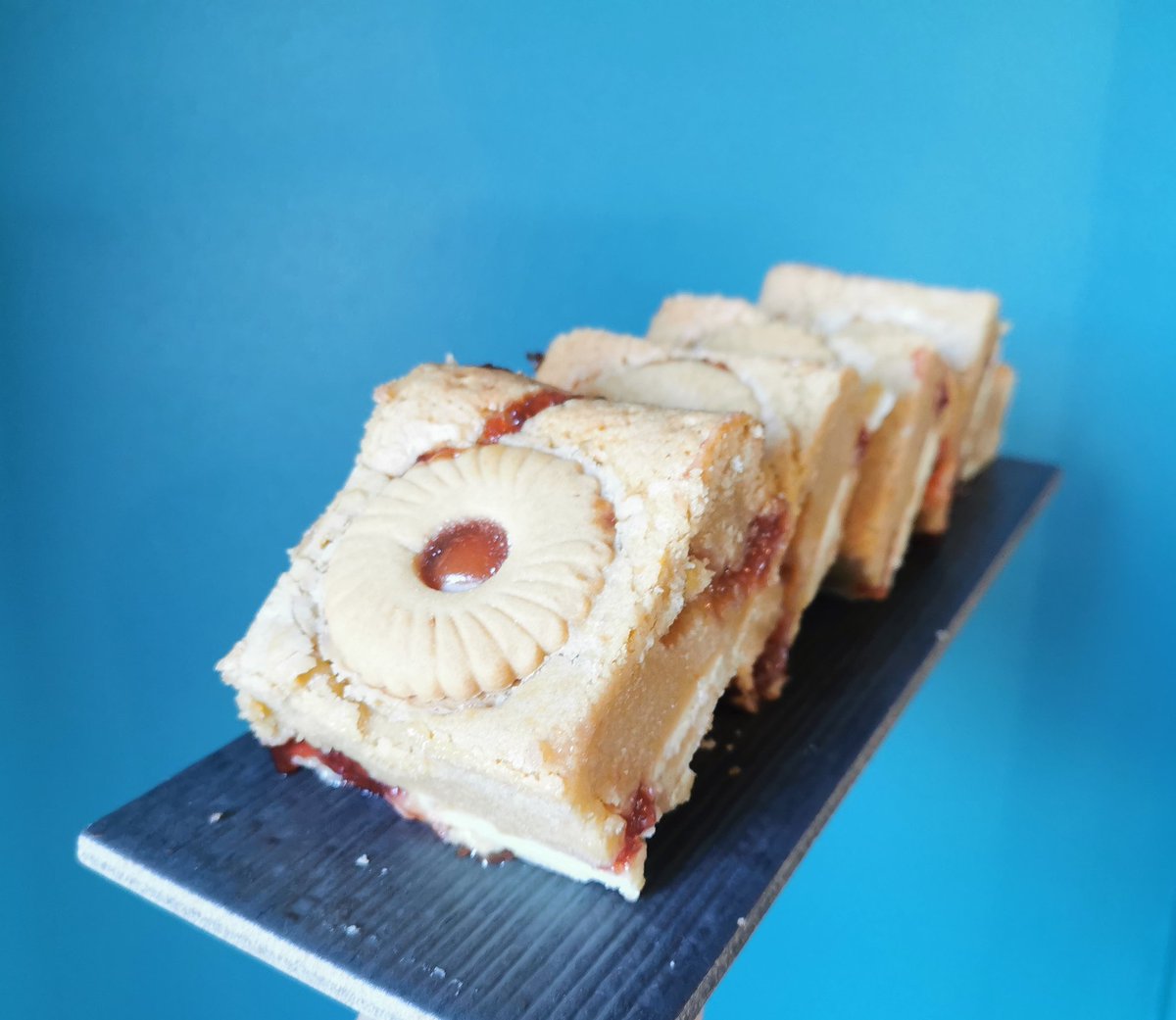 Homemade Jammy Dodger Blondie by our head chef Sarah 👌💯😍