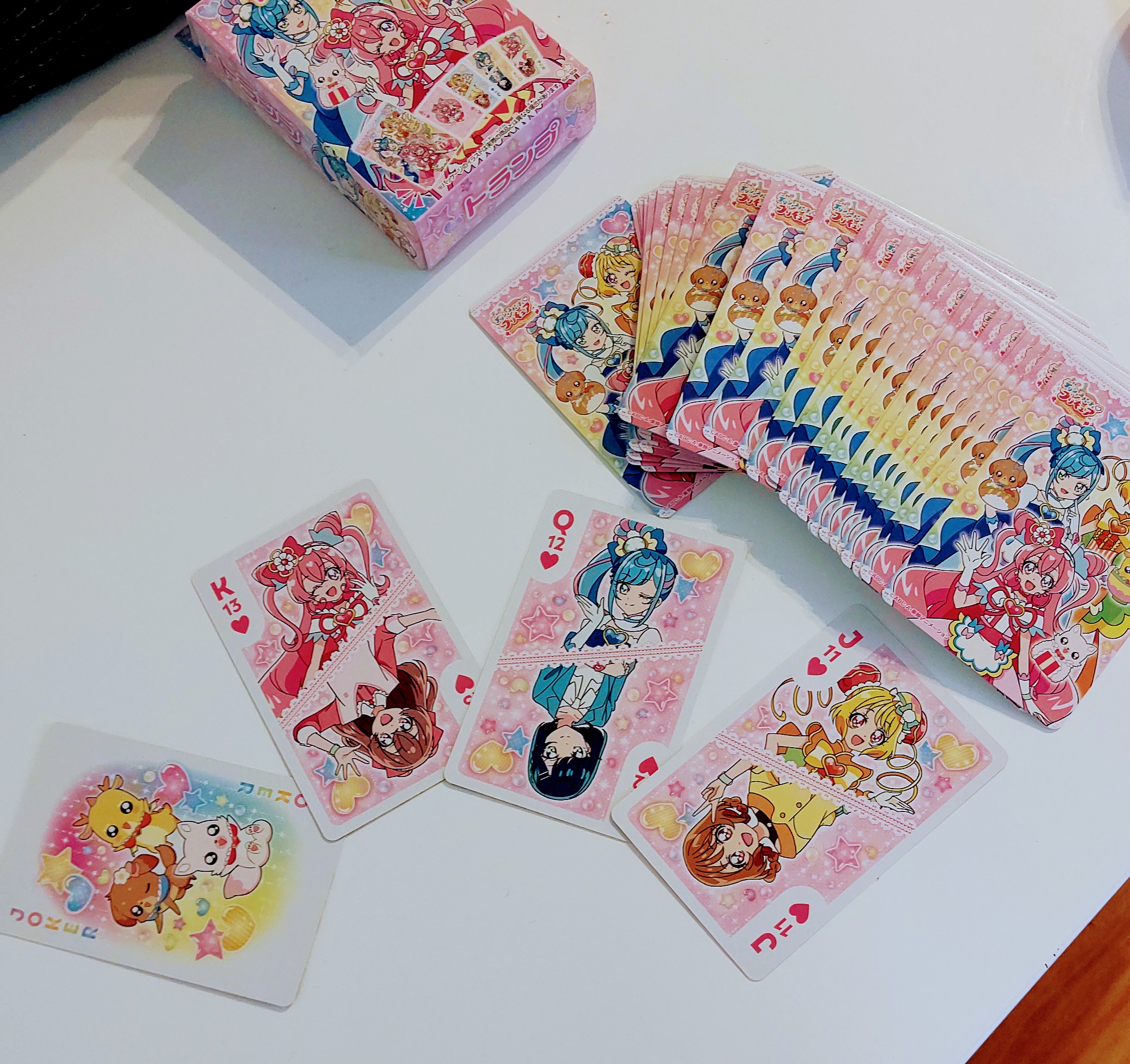 ぱんぱか Twitter पर デリシャスパーティプリキュアトランプ サンスター文具製 西松屋とかで取り扱っています すみっこ等と比べてリーズナブルな値段設定ですが ちゃんとケース入り クイーンはここねちゃん ジョーカーは妖精達です 今年はジェントルー