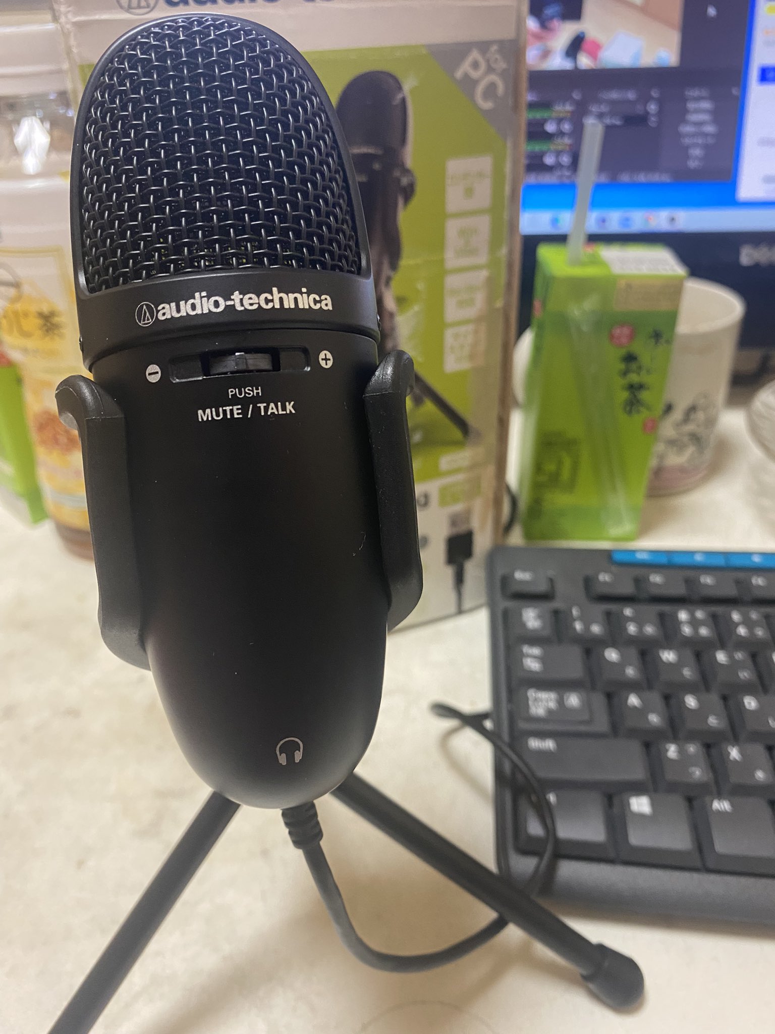 あ〆の剱 Ken 配信用にコンデンサーマイク 買ったのが届いたー やほ ۶ コンデンサーマイク オーディオテクニカ Audiotechnica ツイキャス ツイキャス主 T Co Hcnpjnrm71 Twitter