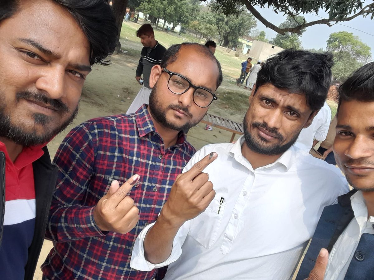 tariquezaid's tweet photo. Vote for change. https://t.co/2OqotmhYLH