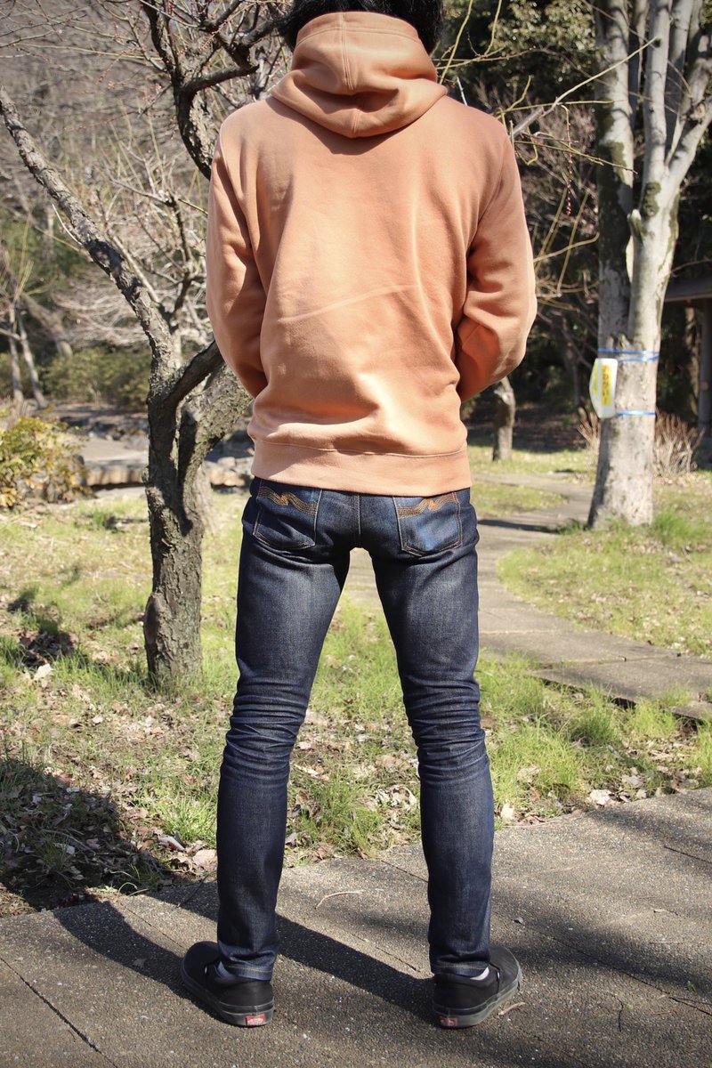 TaMa_JEANS's tweet photo. ヌーディージーンズにはオレンジ色の服が似合う🍊
#nudiejeans 
#ヌーディージーンズ 
#leandean
#リーンディーン https://t.co/yTGyxloqRl