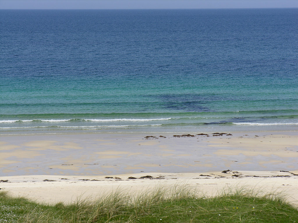 Scotland has some great coastal scenery, but it's seldom more idyllic than at Luskentyre and Seilebost on Harris in the Western Isles. More pics and info: undiscoveredscotland.co.uk/harris/luskent…
