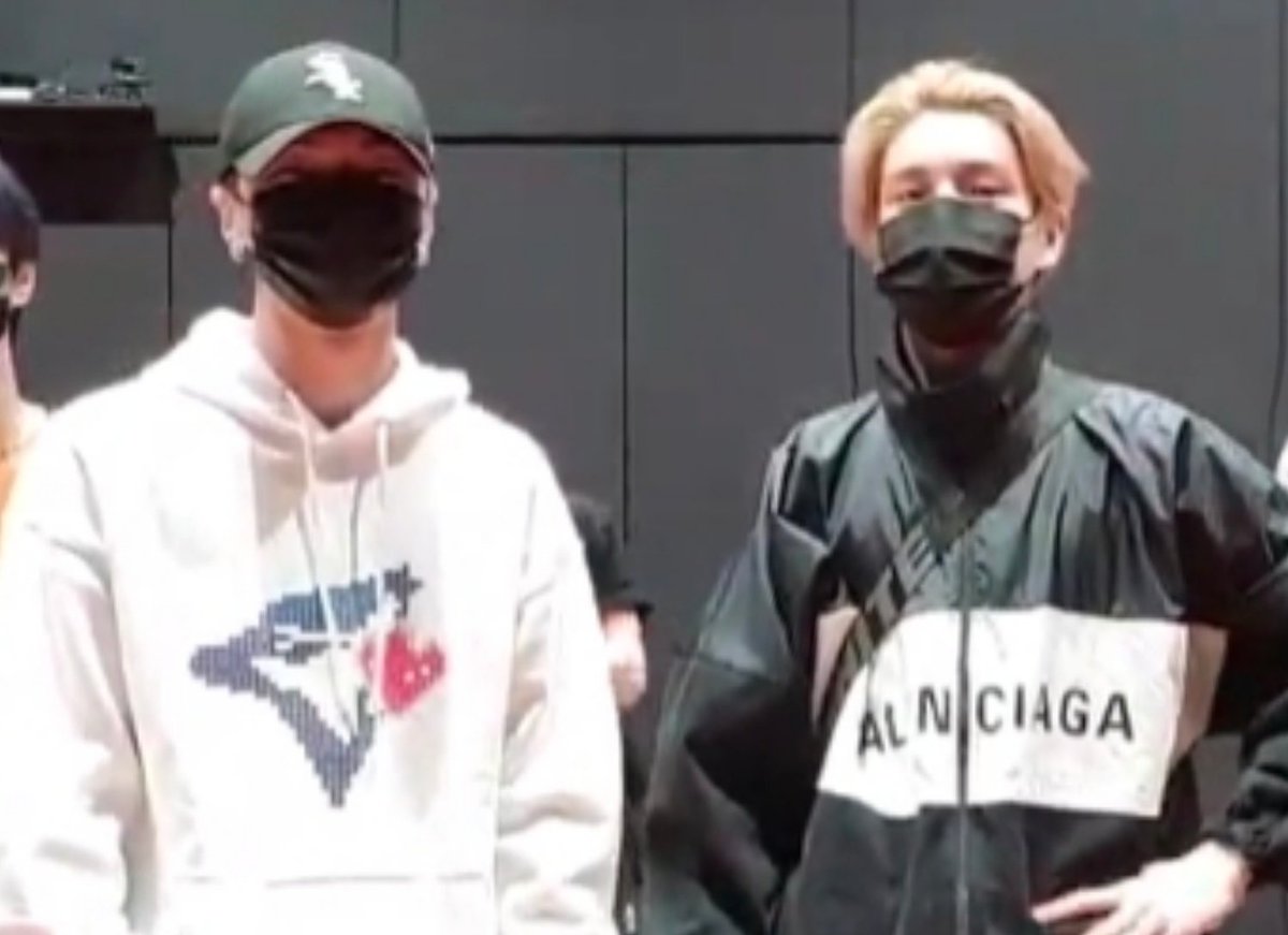 02jkflims's tweet photo. #jay #jake dance jam live ♡ https://t.co/phzRlkjwF6