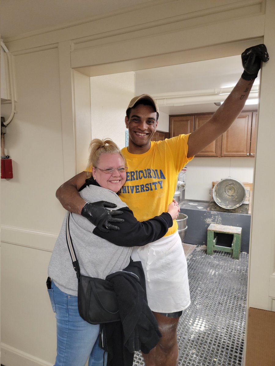 rob67anspach's tweet photo. Zach sporting the MU. @AnspachZach @MUCougars
Fastnacht 2022. Its an 85 year tradition at
Saint Cecilia Catholic Church
#nonbetter. #fastnacht https://t.co/q9kyQ7PUUG https://t.co/WBoPJET4dg