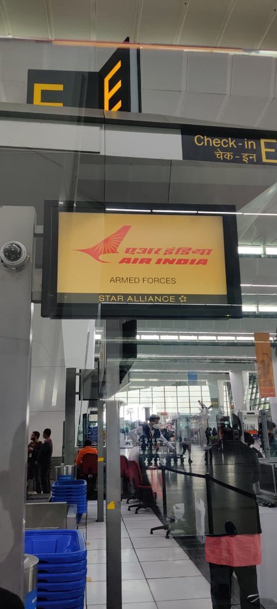 Soldier_forlife's tweet photo. New counter at Airports by Tata India Air. Respected firms do know how to give respect! Hope others take a cue. Thank you #TataAirIndia and JaiHind from an old soldier https://t.co/WdyQl3WAan