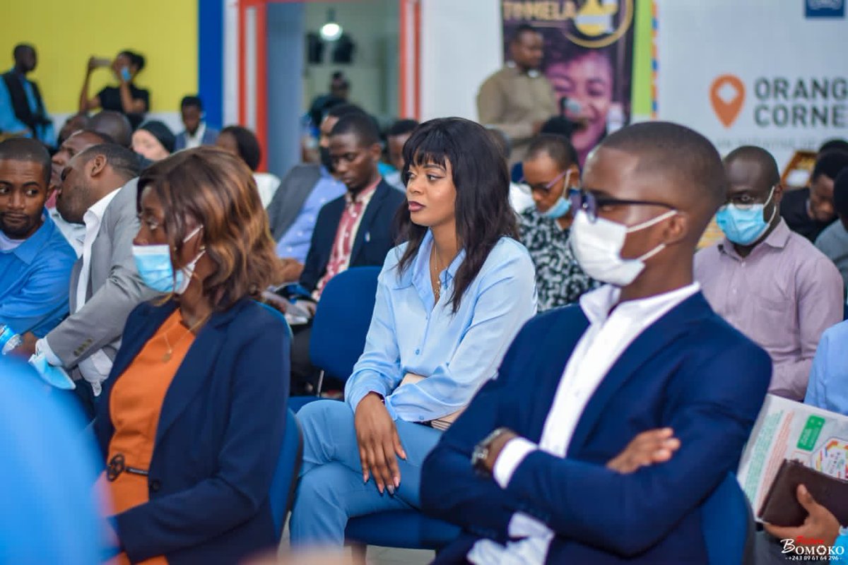 Fabbesana01's tweet photo. Vendredi 25 Février 2022,
La République Démocratique du Congo et la République du Congo ont cogité sur « La Réglementation du Numérique face aux enjeux économiques ». 

Ce fût un honneur d’officier cette rencontre de deux rives. https://t.co/K2Odpmx2Lg