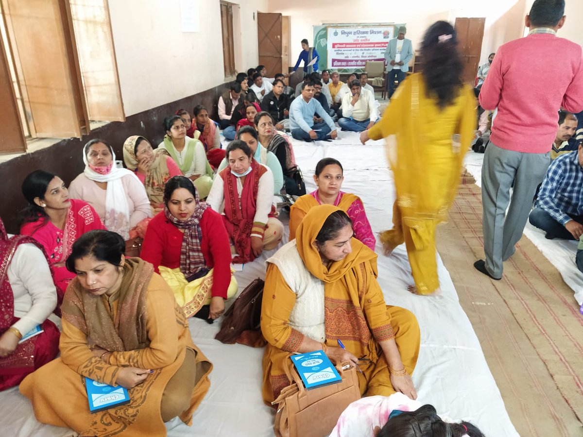NipunSNP's tweet photo. #FLNTraining Block Ganaur District Sonipat ...All Teachers learning and enjoying Training very much with #KRPs https://t.co/nNhcWJcdGL