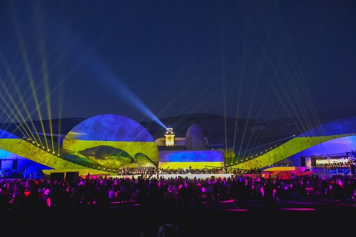f66666602's tweet photo. @NewUkraineNews #Taiwan 台灣旗幟 are lit up with the colours of the Ukrainian flag 烏克蘭旗幟. Our country &amp; people #StandWithUkraine against Russian aggression. https://t.co/O5GVWZDlkG