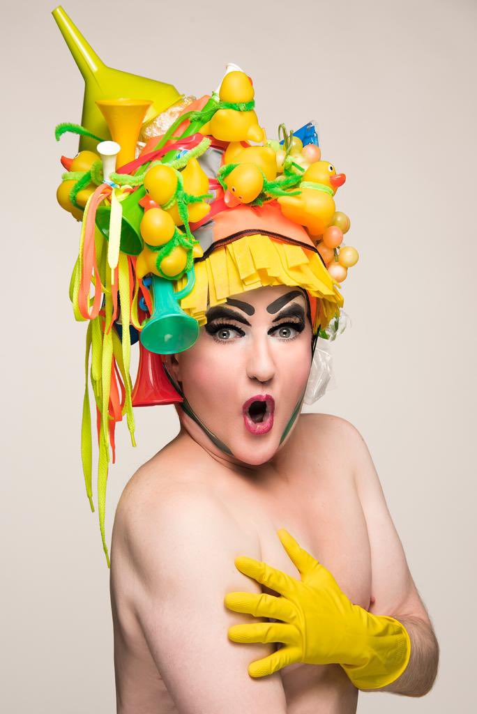 YOGURINHA's tweet photo. " El secreto de ir hacia delante es empezar. "
Mark Twain
Fotográfo : CHUS TERÁN @chusteran_fotografo #chusteran #chusterán
Tocado Fantasía : : ANGEL AMOR #angelamor @angelamoraccessories https://t.co/uvRj3u5zSe