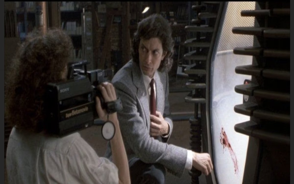 all_about_80s's tweet photo. @Gfox_1 The Fly - 1986 https://t.co/ZH6AOOFJNM