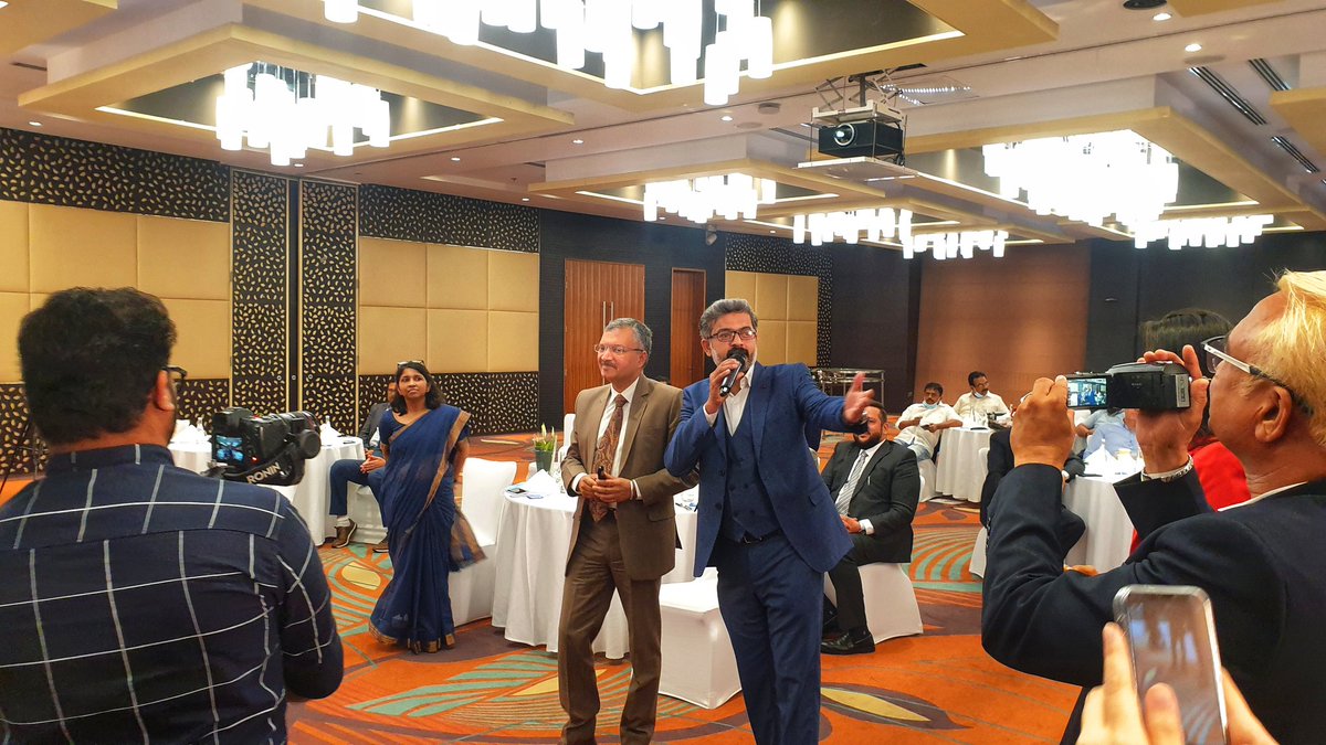 qatarliving's tweet photo. Entertainment Network India Limited (ENIL) launched the MIRCHI mobile app in Qatar at the ongoing press conference in Crowne Plaza Hotel.

@MirchiOneQatar

#Qatar #QatarLiving #Radio #FMStation https://t.co/5or35Qe6XV