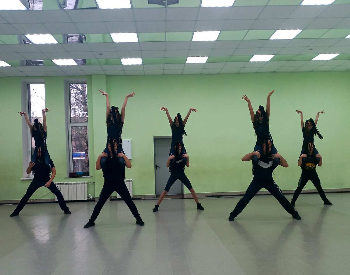 Прекрасно входят в образ наши юные артисты 👍🏻