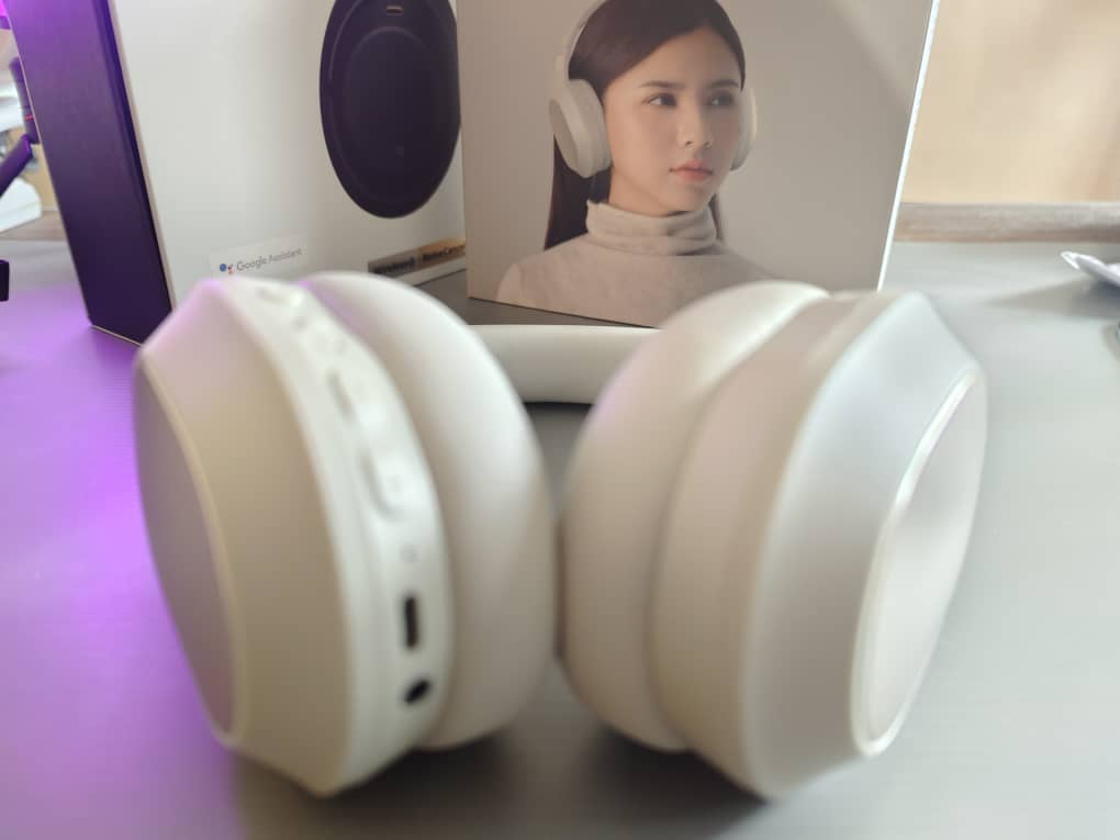 nokiapurist's tweet photo. The Richgo branded Nokiaheadphone's are looking great Thanks @theoriginal086 for sharing his Nokia headphone's images with us
@oldguynewtech @dorso10 @NokiaMobile #richgo @Nokia_Chetan @Chiraggohil39 @nokiapurist
And check his review on Nokiapoweruser
https://t.co/vcOAajAGHk https://t.co/mwdGu7PaZD