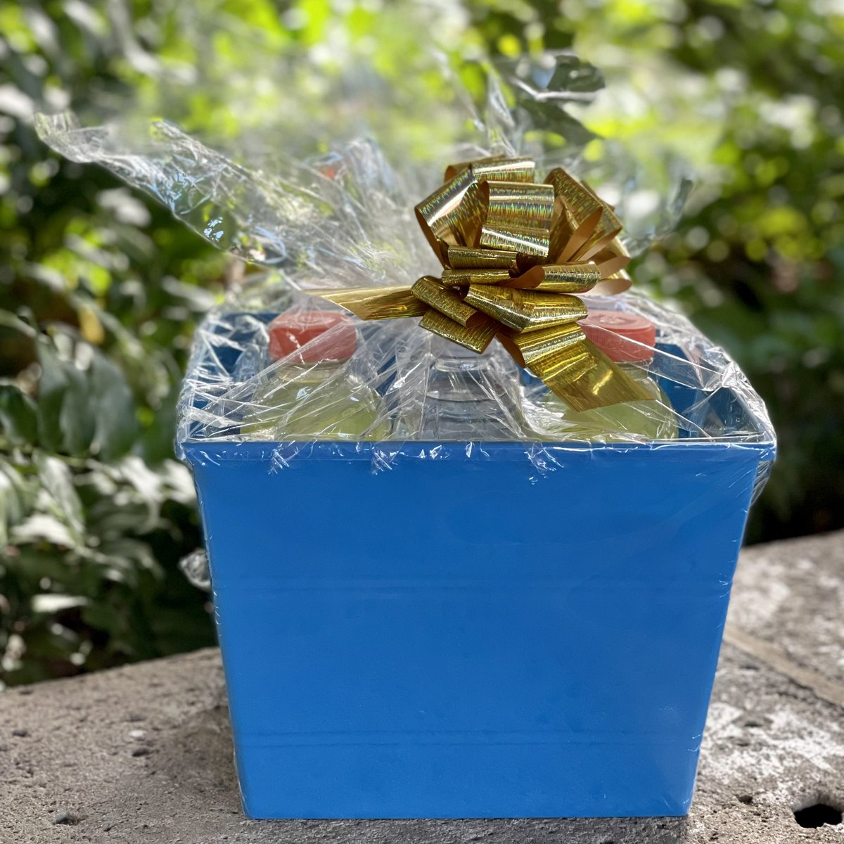 MagicVacSvcs's tweet photo. ✨🎁✨How exciting! Last week, these Travel Agents found a way to wish their Guests an epic &amp; magical vacation by sending our fun gifts!
🌟Kelly Walter-Unlocking The Magic Travel
🌟Kristen Zollo- @RopeDropTravel
🌟 @andreashelton82
🌟Sam Jasovsky- @RopeDropTravel
cont…⬇️⬇️⬇️⬇️⬇️ https://t.co/oYP6WiFR2P