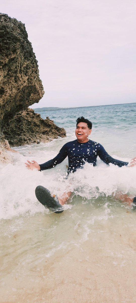 jericg15's tweet photo. "The ocean stirs the heart, inspires the imagination and brings eternal joy to the soul" - Robert Wyland https://t.co/6jYt1u8yu7