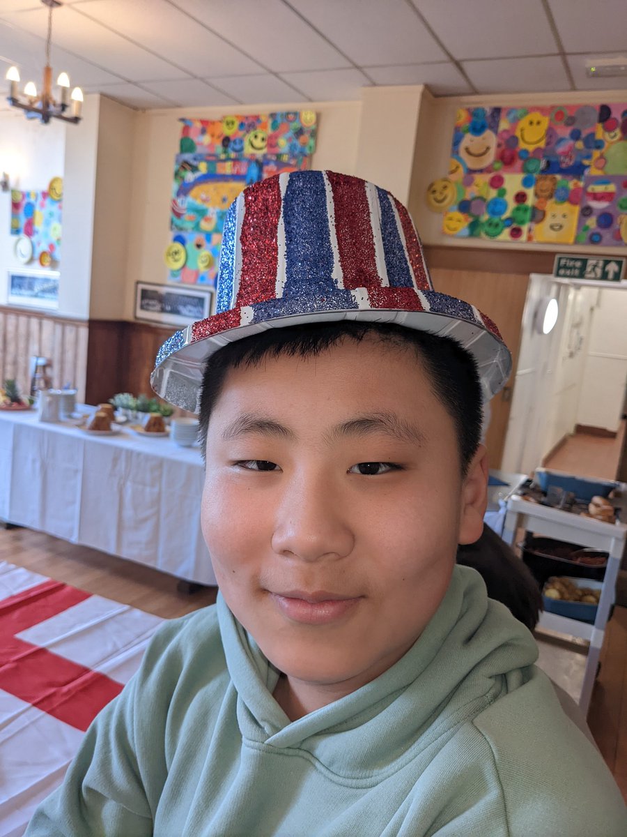 The next #6Nations boarders'choice Sunday meal: England. #roastbeef #Yorkshirepudding and #spotteddick . Even a Welsh housemaster can enjoy this today!